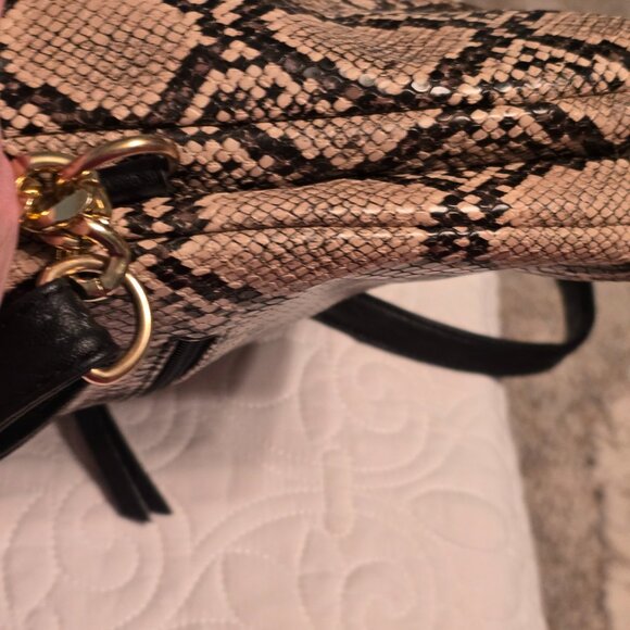 Jessica Simpson Snake Print Crossbody Bag Gold Chain Strap Excellent Condition - Picture 3 of 14